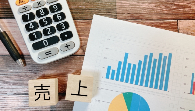 売上の文字とグラフ